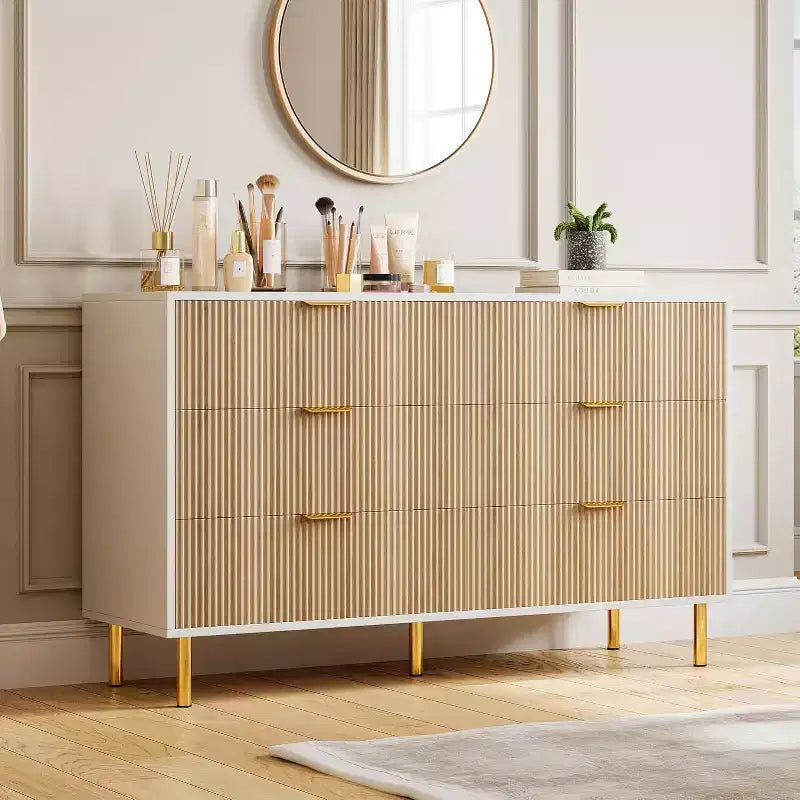Comò a 6 cassetti con maniglie dorate, disponibile nei colori nero, verde grigio opaco e bianco/legno