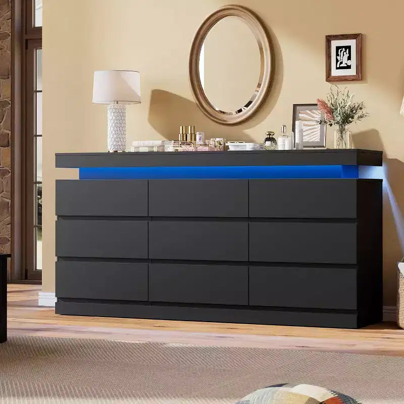 Comò moderno a 9 cassetti da 160 cm con luci a LED e stazione di ricarica – Nero/Bianco, per adulti