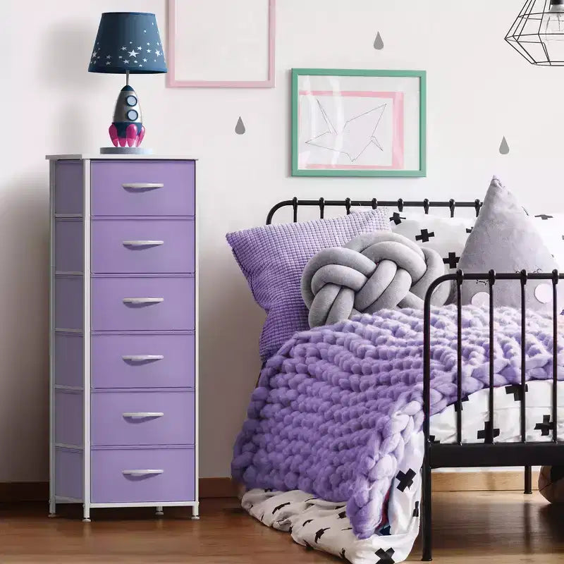 Comodino stretto a 6 cassetti con telaio in acciaio, piano in legno e contenitori in tessuto – Disponibile in vari colori