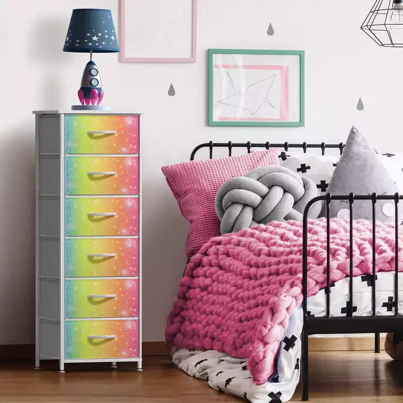 Comodino stretto a 6 cassetti con telaio in acciaio, piano in legno e contenitori in tessuto – Disponibile in vari colori