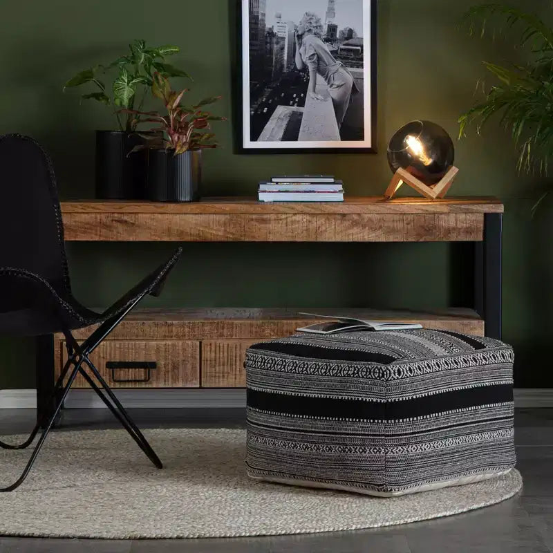 Pouf ottomano quadrato bohémien fatto a mano bianco e nero, monoposto
